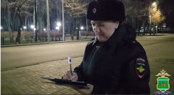 В Биробиджане нашли 13 подростков на улицах в комендантский час